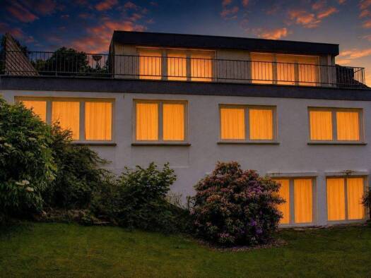 Einfamilienhaus zum Kauf 685.000 € 7 Zimmer 230 m² 866 m² Grundstück frei ab sofort Aichig Bayreuth 95448