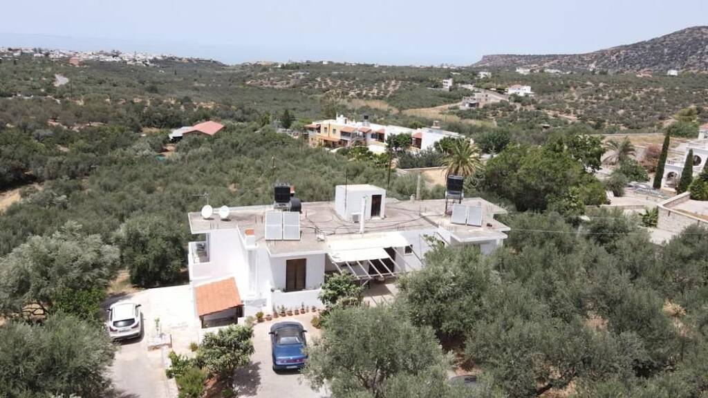 Haus zum Kauf 450.000 € 8 Zimmer 265 m² 10.847 m² Grundstück Kreta Sisi 720 54