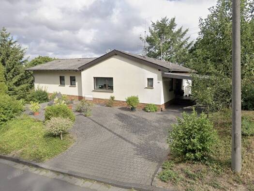 Einfamilienhaus zum Kauf 395.000 € 4 Zimmer 155 m² 2.141 m² Grundstück frei ab 01.10.2026 Burgbrohl Burgbrohl 56659