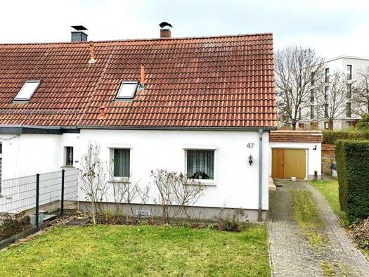 Doppelhaushälfte zum Kauf 295.000 € 4 Zimmer 104,8 m² 740 m² Grundstück Gorbitz-Süd Dresden 01169