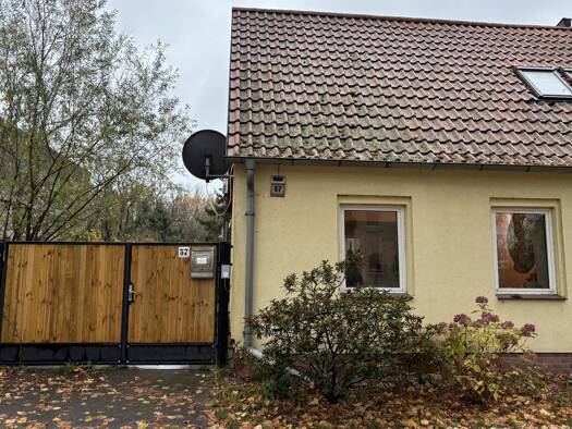 Doppelhaushälfte zur Miete 1.350 € 4 Zimmer 100 m² 225 m² Grundstück frei ab 01.02.2026 Geltow Schwielowsee 14548