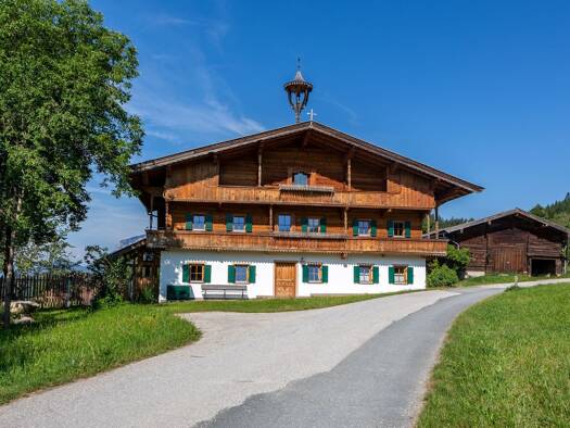 Bauernhaus zur Miete 6.050 € 6 Zimmer 306 m² 2.700 m² Grundstück Ellmau 6352