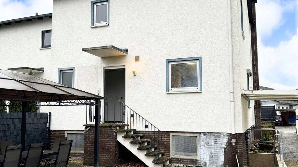 Doppelhaushälfte zum Kauf 259.000 € 4 Zimmer 142 m² 567 m² Grundstück Ohr Emmerthal 31860