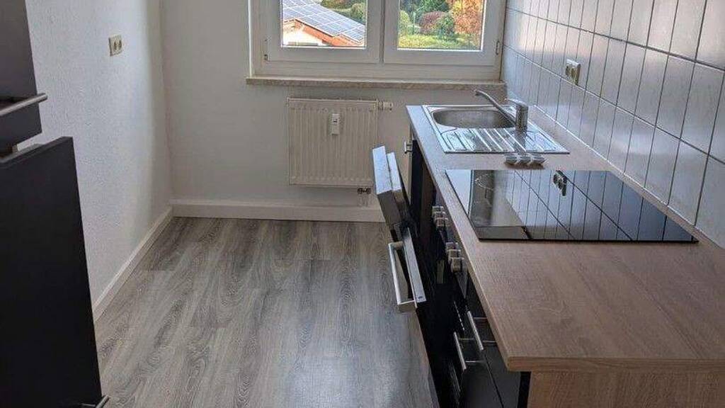 Wohnung zur Miete 549 € 4 Zimmer 75 m² 2. Geschoss Seligenstädter Straße 12 Aga Gera - Aga 07554