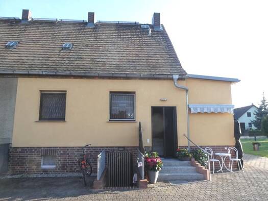 Haus zum Kauf 176.000 € 4 Zimmer 82,2 m² 1.153 m² Grundstück Calauer Straße 6 Saßleben Calau 03205