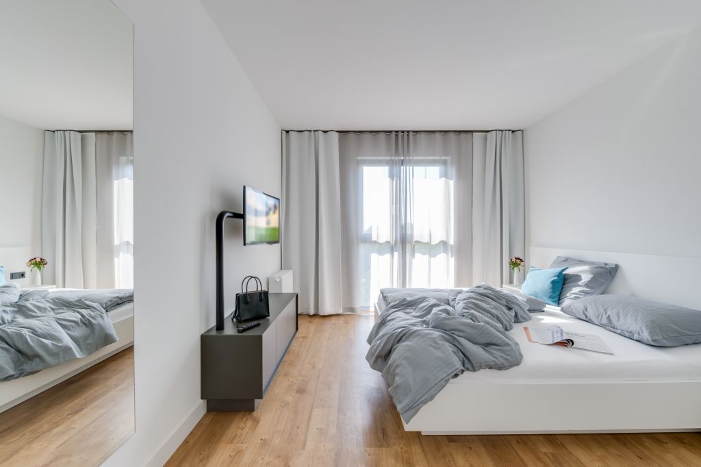 Wohnung zur Miete Wohnen auf Zeit 3.456 € 2 Zimmer 38 m²<br/>Wohnfläche 28.09.2024<br/>Verfügbarkeit Treskowallee Oberschöneweide Berlin 10318