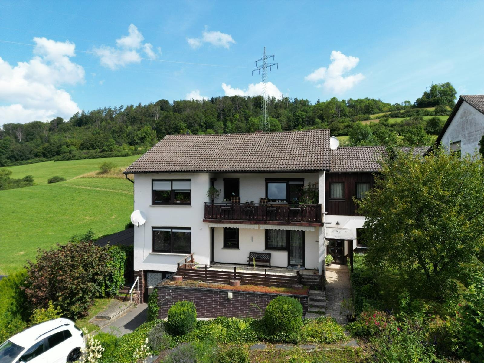 Mehrfamilienhaus zum Kauf 257.000 € 8 Zimmer 180 m²<br/>Wohnfläche 1.325 m²<br/>Grundstück Rothenhof Rödental 96472