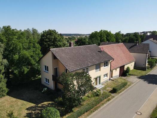Einfamilienhaus zum Kauf 240.000 € 5 Zimmer 159 m² 2.547 m² Grundstück Gnotzheim Gnotzheim 91728