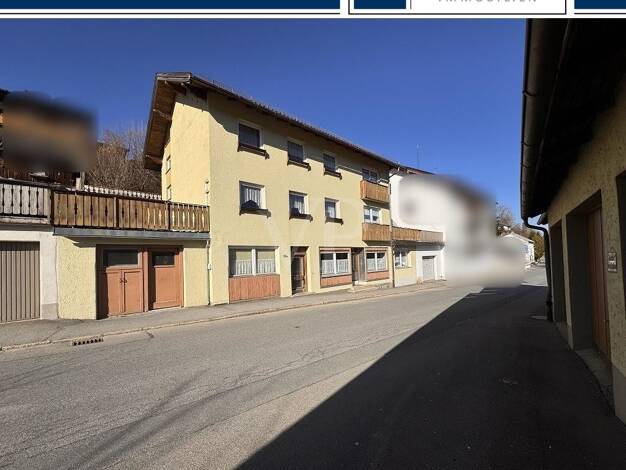 Haus zum Kauf 195.000 € 9 Zimmer 195 m² 663 m² Grundstück Regen 94209