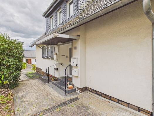 Mehrfamilienhaus zum Kauf als Kapitalanlage geeignet 475.000 € 9 Zimmer 240 m² 691 m² Grundstück Emmelshausen 56281
