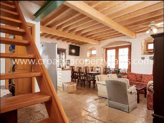 Haus zum Kauf 490.000 € 4 Zimmer 132 m² Hvar