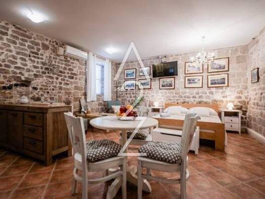 Haus zum Kauf 295.000 € 3 Zimmer 86 m² Grad, Sibenik Sibenik