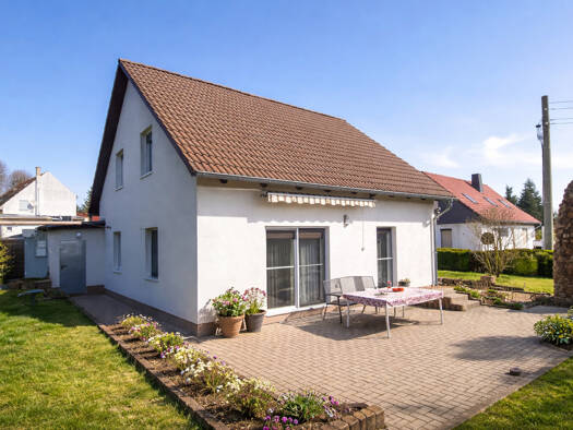 Einfamilienhaus zum Kauf 199.000 € 5 Zimmer 120 m² 685 m² Grundstück Benndorf 06308