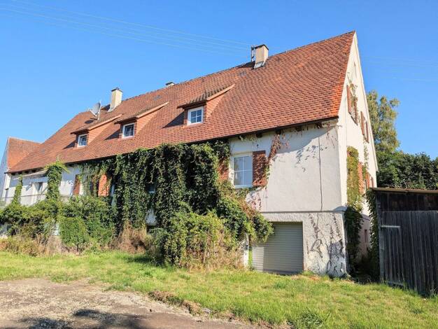 Mehrfamilienhaus zum Kauf provisionsfrei 399.500 € 8 Zimmer 250 m² 2.371 m² Grundstück Schwabmünchner Straße 8 Mittelneufnach Mittelneufnach 86868