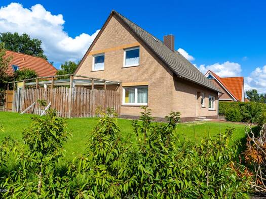 Einfamilienhaus zum Kauf provisionsfrei 265.000 € 6 Zimmer 150 m² 492 m² Grundstück frei ab sofort Heisfelde Leer 26789