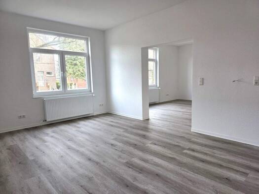 Wohnung zur Miete 750 € 3 Zimmer 74 m² EG frei ab sofort Leer 26789
