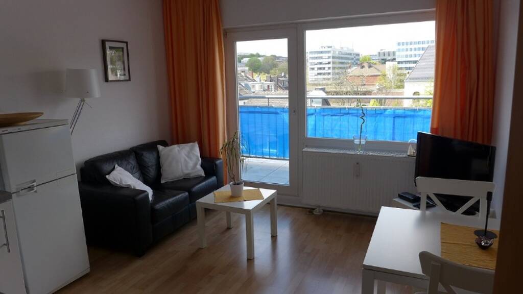 Wohnung zur Miete Wohnen auf Zeit 1.070 € 2 Zimmer 38 m² frei ab 01.10.2025 Aachen Aachen 52062