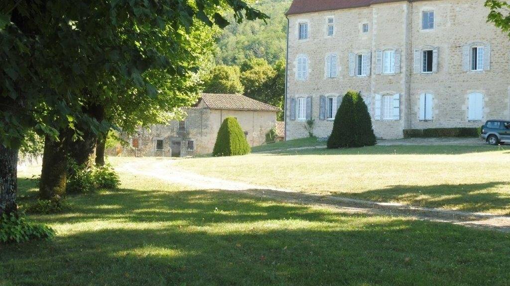 Schloss zum Kauf 1.690.000 € 20 Zimmer 650 m² 80.000 m² Grundstück Pont-d'Ain 01330