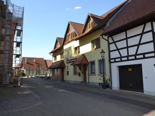 Gewerbeobjekt zum Kauf als Kapitalanlage geeignet 490.000 € 9 Zimmer 585 m² 236 m² Grundstück Ortsgebiet Sasbach 77880