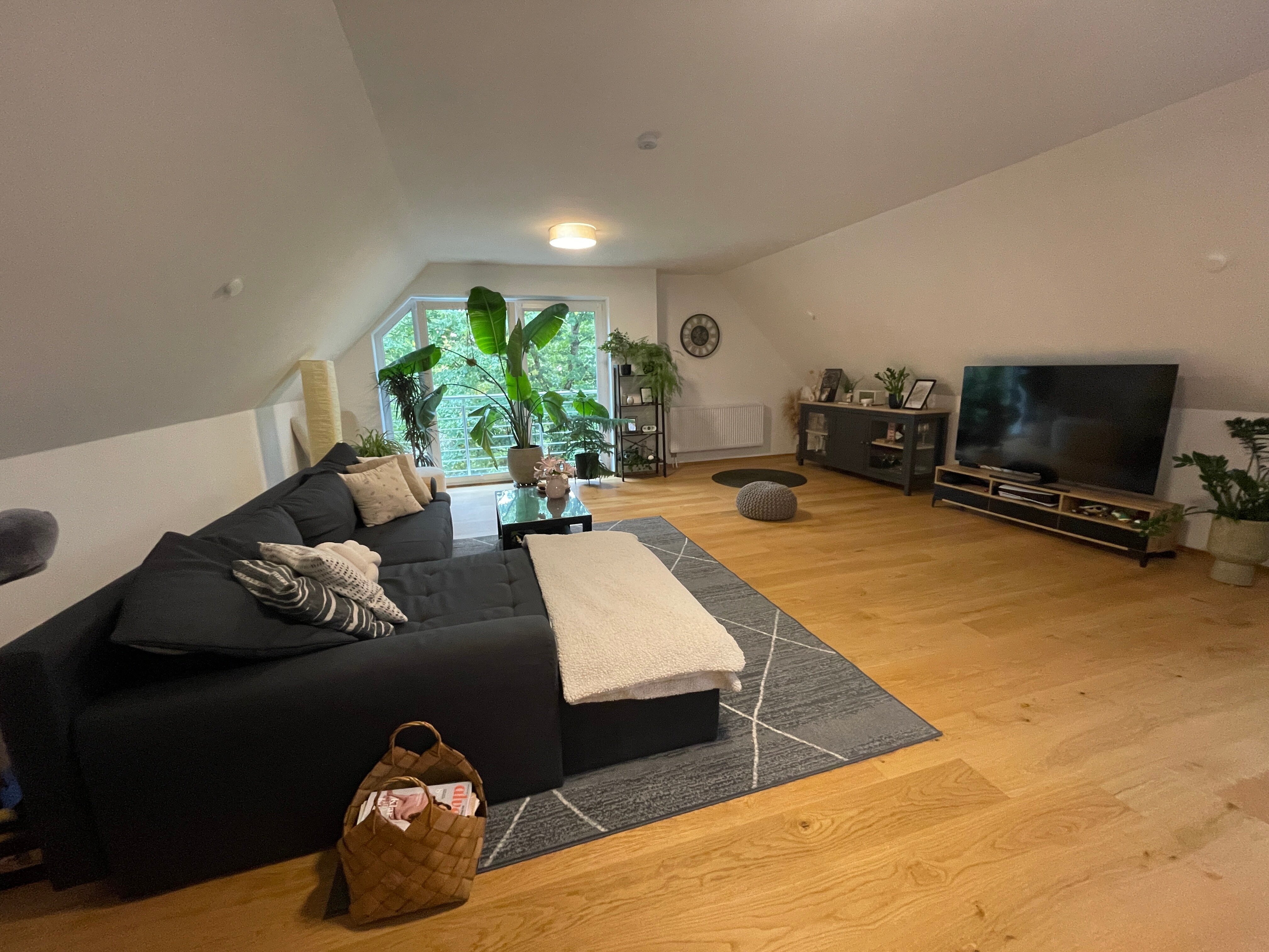 Wohnung zur Miete 790 € 4 Zimmer 130 m²<br/>Wohnfläche 2.<br/>Geschoss 01.11.2024<br/>Verfügbarkeit Neustadt Neustadt bei Coburg 96465