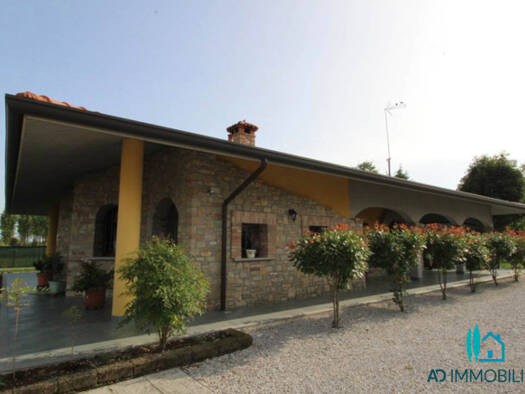 Einfamilienhaus zum Kauf 340.000 € 5 Zimmer 120 m² 950 m² Grundstück San Michele Al Tagliamento 30028