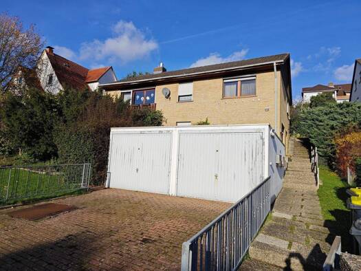 Haus zum Kauf 490.000 € 300 m² 1.239 m² Grundstück Jungfernkopf Kassel 34128