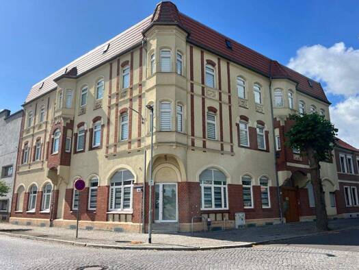 Wohnung zur Miete 935 € 4,5 Zimmer 110 m² Fritz-Schulenburg-Straße Tangermünde Tangermünde 39590