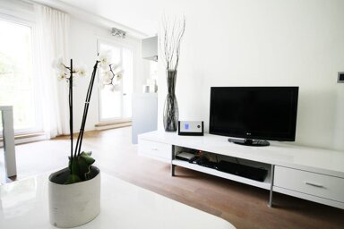 Wohnung zur Miete Wohnen auf Zeit 2.200 € 2 Zimmer 52 m² frei ab sofort Friedrichstraße Mitte Berlin 10117