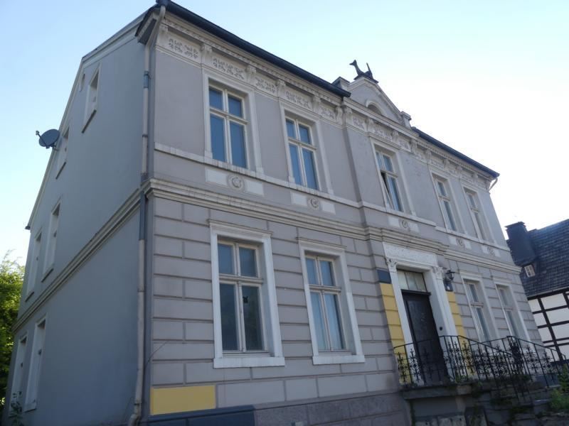 Stadthaus zum Kauf 148.000 € 12 Zimmer 300 m²<br/>Wohnfläche 817 m²<br/>Grundstück 01.10.2024<br/>Verfügbarkeit Warstein Warstein 59581