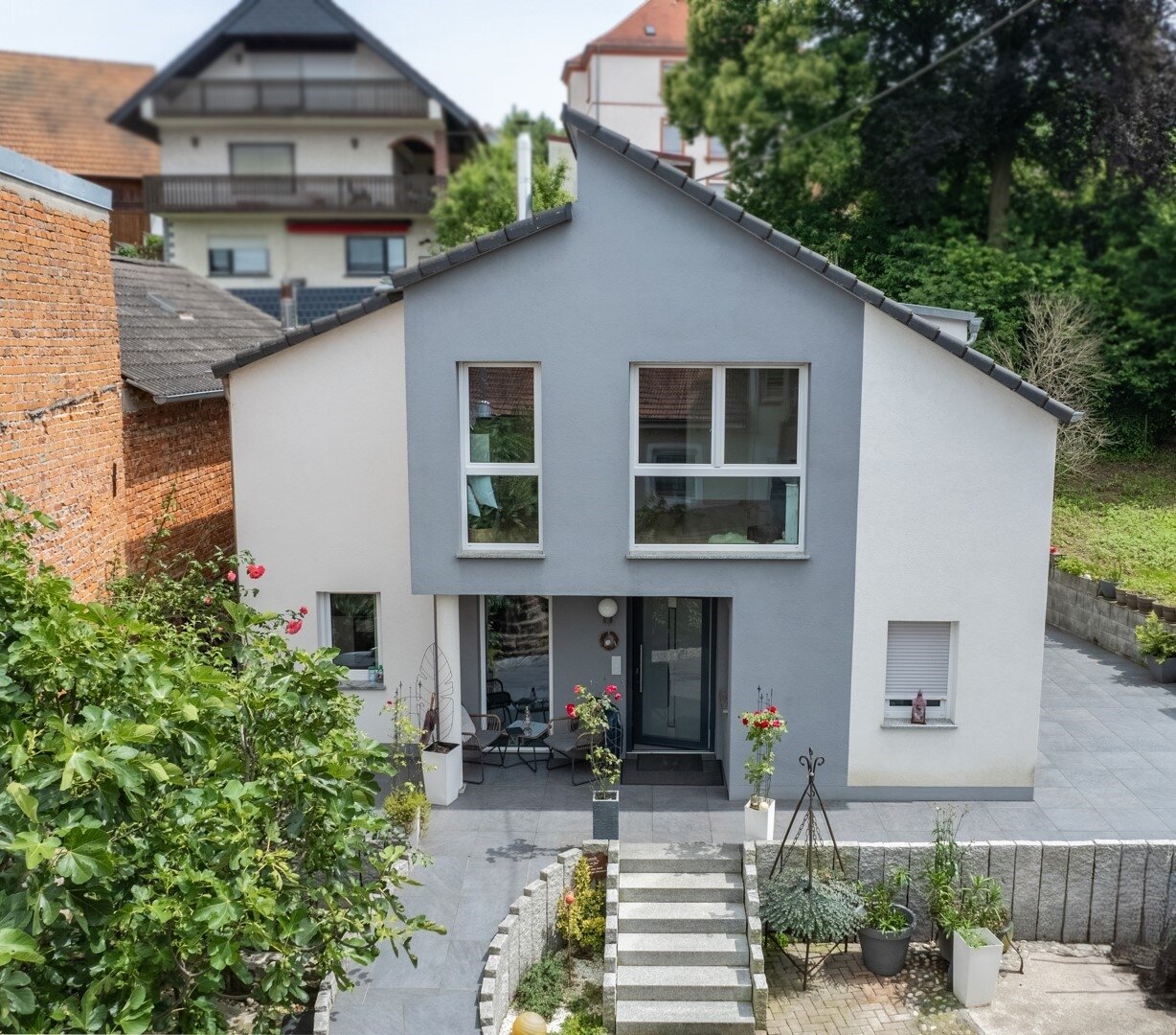 Haus zum Kauf 1.060.000 € 13 Zimmer 155 m²<br/>Wohnfläche 893 m²<br/>Grundstück Zunsweier Offenburg 77656