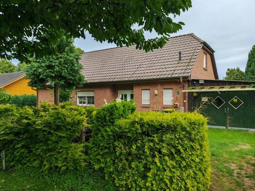 Mehrfamilienhaus zum Kauf 189.000 € 4 Zimmer 103 m² 820 m² Grundstück Dersenow 19260