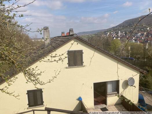Doppelhaushälfte zum Kauf 185.000 € 7 Zimmer 138 m² 646 m² Grundstück Unterkochen Aalen 73432