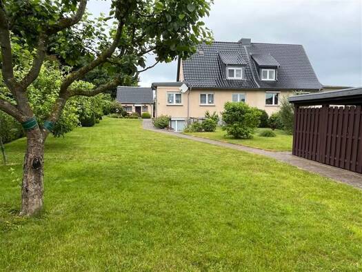Doppelhaushälfte zum Kauf 320.000 € 6 Zimmer 110 m² 1.311 m² Grundstück Groß Rogahn Klein Rogahn 19073