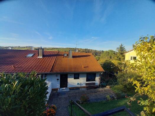 Reihenendhaus zum Kauf als Kapitalanlage geeignet 349.000 € 5 Zimmer 130 m² 630 m² Grundstück Unterdürrbach Würzburg 97080