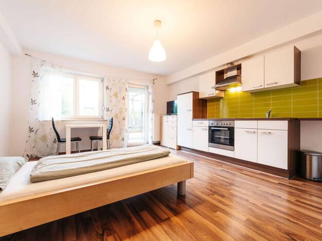WG-Zimmer zur Miete Wohnen auf Zeit 610 € 30 m² EG frei ab 01.08.2025 Schießmauer 3 Eibelstadt 97246
