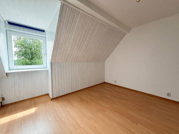 Reihenmittelhaus zum Kauf provisionsfrei 199.000 € 6 Zimmer 110 m² 243 m² Grundstück Kitzscher Kitzscher 04567