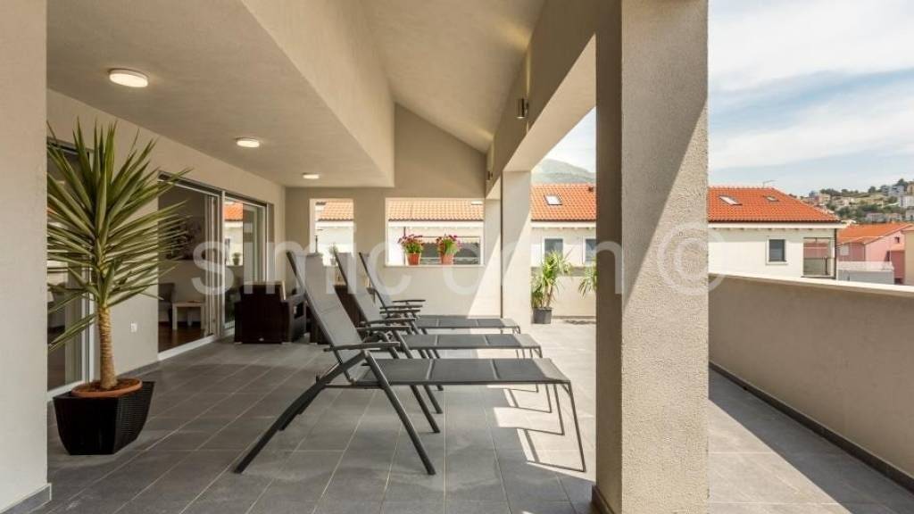 Wohnung zum Kauf 650.000 € 3 Zimmer 120 m² 2. Geschoss Podstrana
