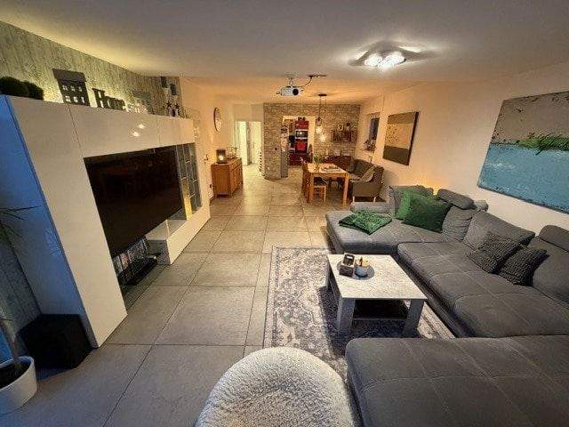 Immobilie in Ahlen - Attraktives Dreifamilienhaus mit großem Grundstück in ruhiger Wohnlage ! - Bild 3