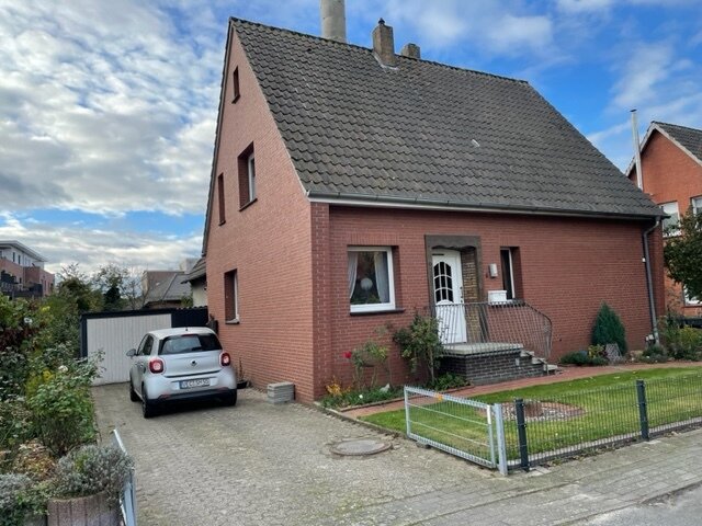 Haus zum Kauf provisionsfrei 259.000 € 8 Zimmer 145 m²<br/>Wohnfläche 687 m²<br/>Grundstück ab sofort<br/>Verfügbarkeit Stadtkern Vechta 49377