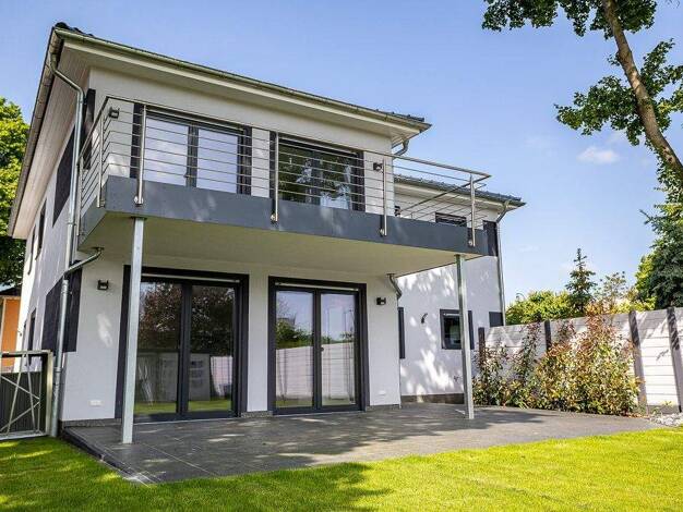 Einfamilienhaus zum Kauf 870.000 € 8 Zimmer 218,1 m² 559 m² Grundstück Fliedergrund 5 Neu Olvenstedt Magdeburg 39130