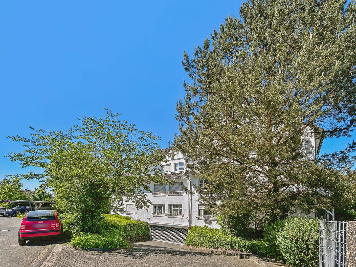Rösrath: Apartment in ruhiger Lage mit Tiefgaragenstellplatz