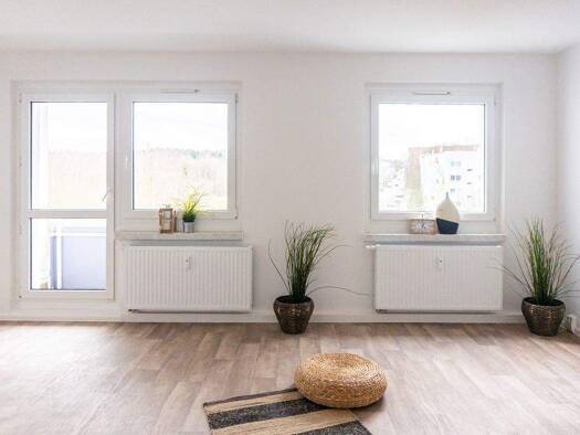 Wohnung zur Miete 570 € 4 Zimmer 98 m² 3. Geschoss frei ab 01.04.2026 Paul-Bertz-Str. 48 Helbersdorf Chemnitz 09120