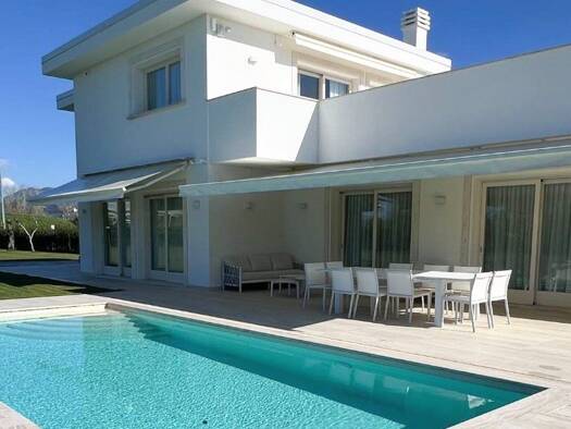 Haus zum Kauf 2.600.000 € 190 m² 5.000 m² Grundstück Pietrasanta 55045