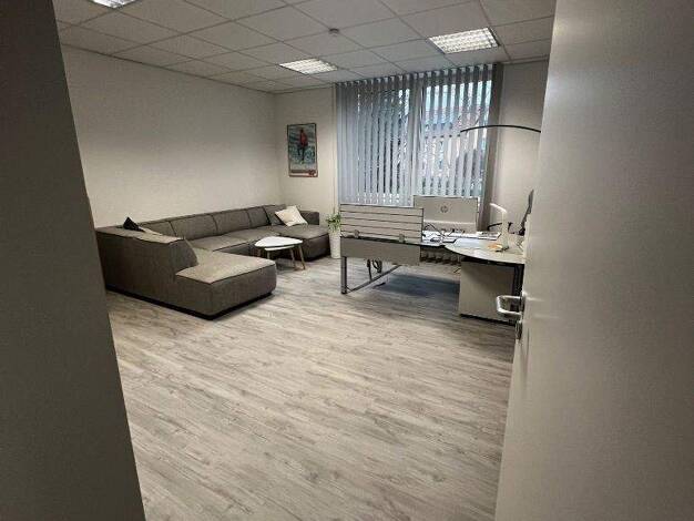 Bürofläche zur Miete provisionsfrei 800 € 45 m² Bürofläche Schaberweg Bad Homburg Bad Homburg vor der Höhe 61348