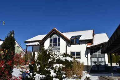 Villa zum Kauf als Kapitalanlage geeignet 628.000 € 8 Zimmer 220 m² 890 m² Grundstück Fischbach Niedereschach 78078