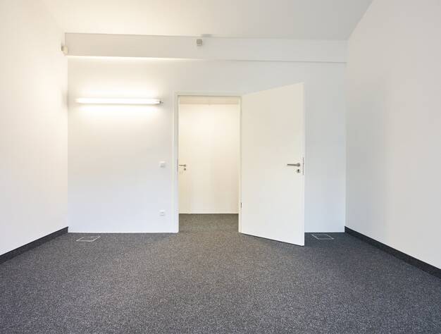Lagerhalle zur Miete 5,50 € 29,6 m² Lagerfläche Am Hochacker 3-5 Neukeferloh Grasbrunn 85630