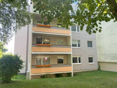Wohnung zur Miete 408 € 2 Zimmer 68 m² 2. Geschoss Saalfelder Straße 21 Lusan Gera 07549