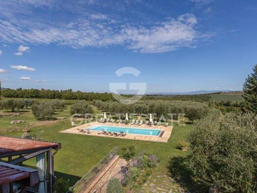 Haus zum Kauf 15.000.000 € 3.797 m² 1.270.000 m² Grundstück Sarteano 53047