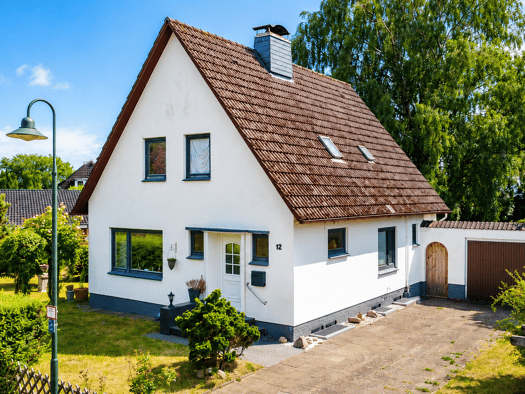 Einfamilienhaus zum Kauf 220.000 € 4 Zimmer 100 m² 825 m² Grundstück Schwabstedt 25876