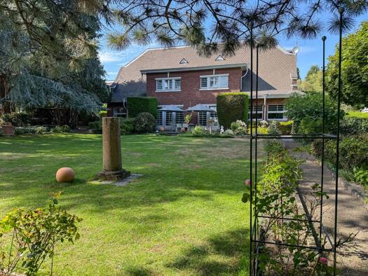 Villa zum Kauf provisionsfrei 13 Zimmer 280 m² 2.100 m² Grundstück frei ab 01.01.2027 Fischenich Hürth 50354